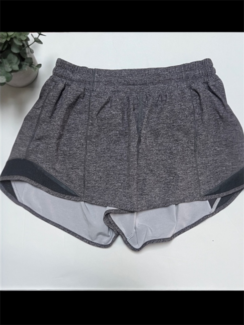 Lululemon Hotty Hot Short II Long 4” Heather Lux Multi Black Size 8